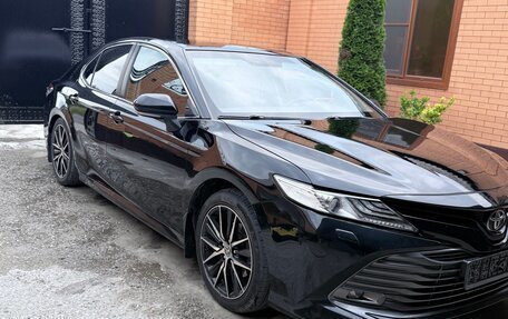 Toyota Camry, 2021 год, 2 100 000 рублей, 2 фотография