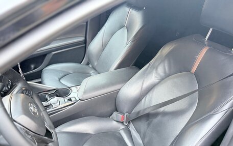 Toyota Camry, 2021 год, 2 100 000 рублей, 6 фотография