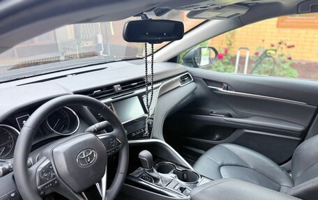 Toyota Camry, 2021 год, 2 100 000 рублей, 5 фотография