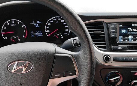 Hyundai Solaris II рестайлинг, 2018 год, 1 495 000 рублей, 28 фотография