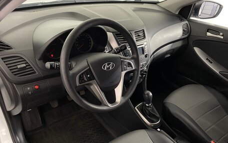 Hyundai Solaris II рестайлинг, 2015 год, 1 149 000 рублей, 15 фотография