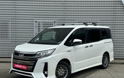 Toyota Noah III, 2019 год, 2 250 000 рублей, 1 фотография