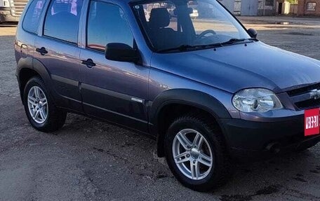 Chevrolet Niva I рестайлинг, 2014 год, 598 000 рублей, 2 фотография