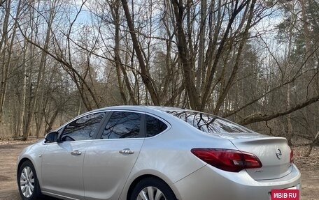 Opel Astra J, 2012 год, 960 000 рублей, 2 фотография