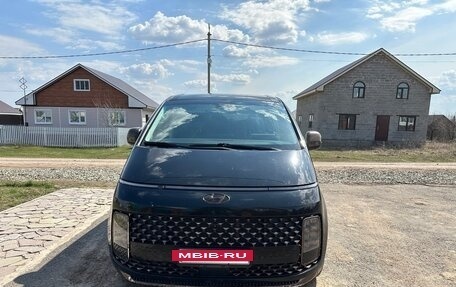 Hyundai Staria, 2022 год, 4 750 000 рублей, 2 фотография