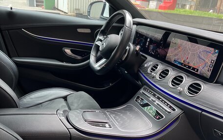 Mercedes-Benz E-Класс, 2021 год, 4 590 000 рублей, 24 фотография