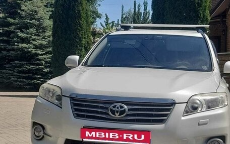Toyota RAV4, 2011 год, 1 300 000 рублей, 2 фотография