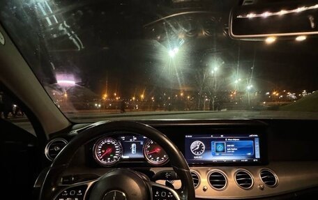 Mercedes-Benz E-Класс, 2018 год, 2 350 000 рублей, 6 фотография