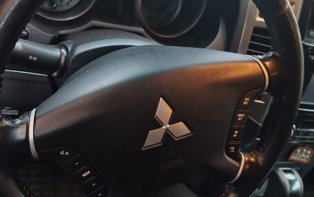 Mitsubishi Pajero IV, 2018 год, 2 470 000 рублей, 10 фотография