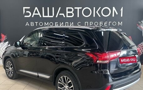Mitsubishi Outlander III рестайлинг 3, 2016 год, 1 900 000 рублей, 4 фотография