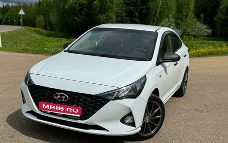 Hyundai Solaris II рестайлинг, 2020 год, 1 300 000 рублей, 3 фотография