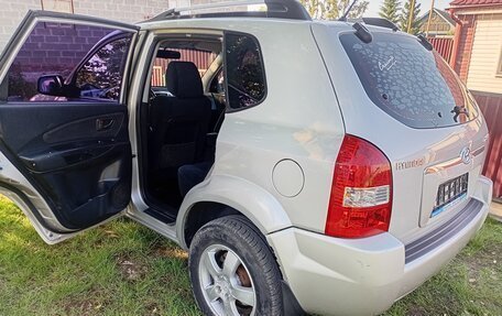 Hyundai Tucson III, 2006 год, 830 000 рублей, 2 фотография