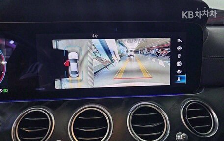 Mercedes-Benz E-Класс, 2021 год, 3 585 000 рублей, 14 фотография