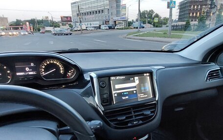 Peugeot 208 II, 2013 год, 675 000 рублей, 2 фотография
