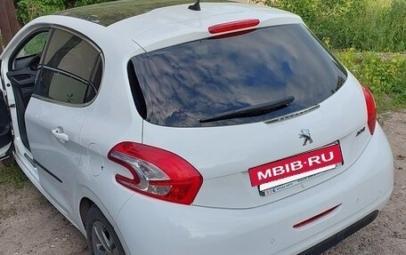 Peugeot 208 II, 2013 год, 675 000 рублей, 6 фотография