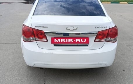 Chevrolet Cruze II, 2011 год, 640 000 рублей, 6 фотография