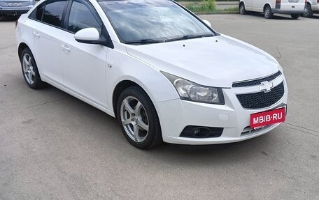 Chevrolet Cruze II, 2011 год, 640 000 рублей, 2 фотография