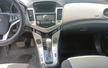 Chevrolet Cruze II, 2011 год, 640 000 рублей, 13 фотография
