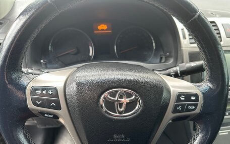 Toyota Avensis III рестайлинг, 2010 год, 1 350 000 рублей, 24 фотография