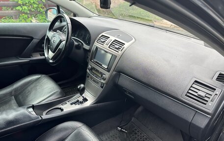 Toyota Avensis III рестайлинг, 2010 год, 1 350 000 рублей, 39 фотография