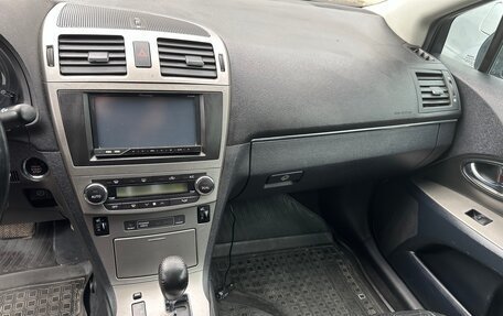 Toyota Avensis III рестайлинг, 2010 год, 1 350 000 рублей, 28 фотография
