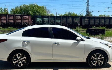 KIA Rio IV, 2017 год, 1 290 000 рублей, 6 фотография