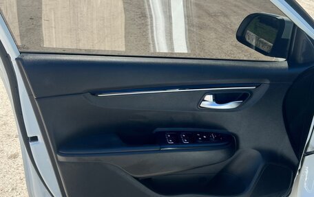 KIA Rio IV, 2017 год, 1 290 000 рублей, 15 фотография
