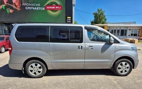 Hyundai Grand Starex Grand Starex I рестайлинг 2, 2019 год, 3 500 000 рублей, 3 фотография