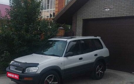 Toyota RAV4, 1997 год, 700 000 рублей, 1 фотография