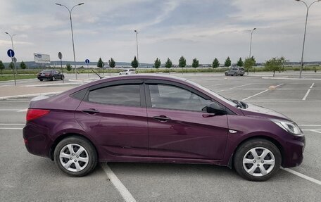 Hyundai Solaris II рестайлинг, 2013 год, 950 000 рублей, 10 фотография