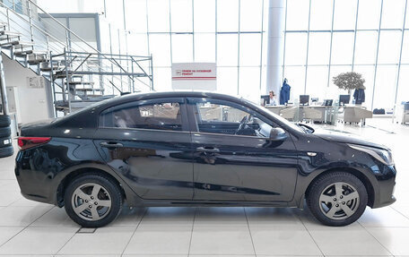 KIA Rio IV, 2018 год, 1 399 000 рублей, 5 фотография