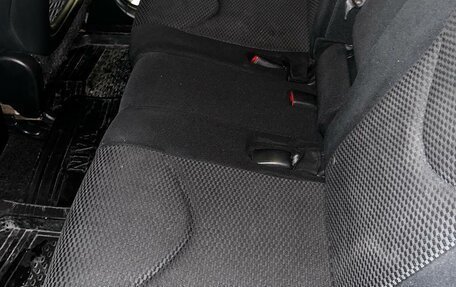 Toyota RAV4, 2006 год, 1 100 000 рублей, 21 фотография