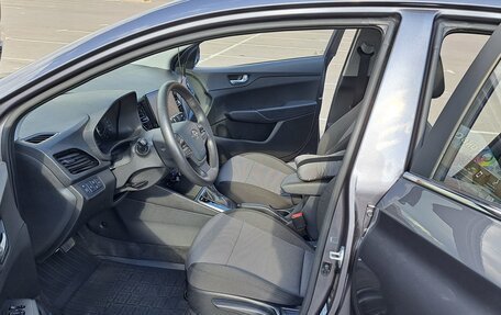 Hyundai Solaris II рестайлинг, 2021 год, 1 670 000 рублей, 22 фотография