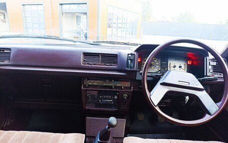 Toyota Corona VIII (T170), 1985 год, 650 000 рублей, 15 фотография