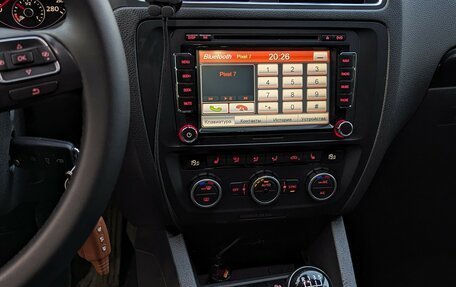 Volkswagen Jetta VI, 2012 год, 870 000 рублей, 16 фотография