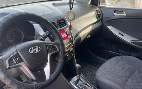 Hyundai Solaris II рестайлинг, 2016 год, 800 000 рублей, 6 фотография