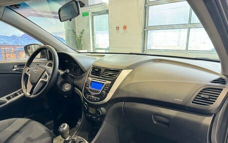 Hyundai Solaris II рестайлинг, 2011 год, 600 000 рублей, 9 фотография