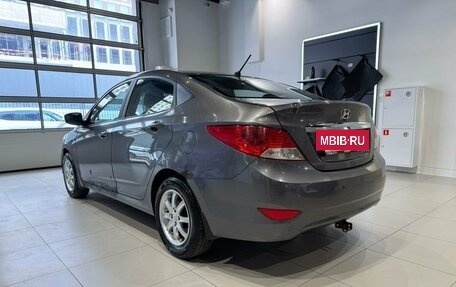 Hyundai Solaris II рестайлинг, 2011 год, 600 000 рублей, 6 фотография