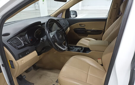 KIA Carnival III, 2016 год, 2 574 000 рублей, 20 фотография