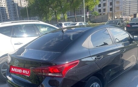 Hyundai Solaris II рестайлинг, 2017 год, 1 100 000 рублей, 4 фотография