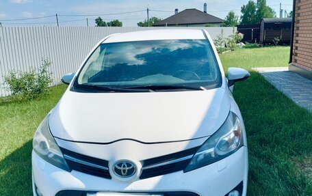 Toyota Verso I, 2013 год, 1 500 000 рублей, 4 фотография