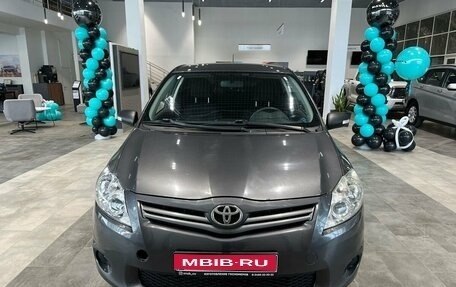 Toyota Auris II, 2011 год, 1 000 000 рублей, 1 фотография
