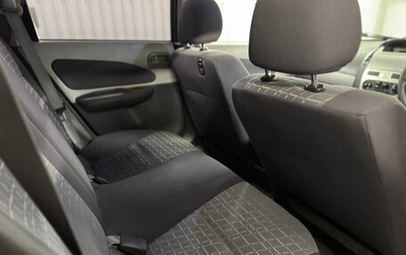 Nissan Wingroad III, 2002 год, 210 000 рублей, 7 фотография