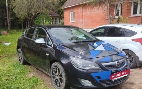 Opel Astra J, 2011 год, 400 000 рублей, 2 фотография