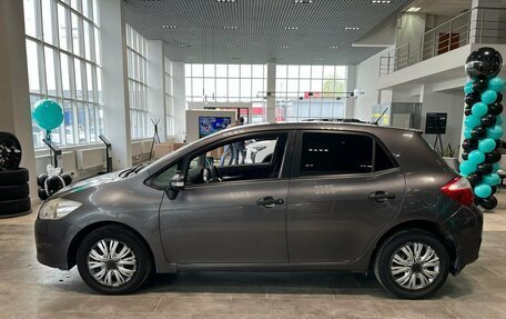 Toyota Auris II, 2011 год, 1 000 000 рублей, 3 фотография