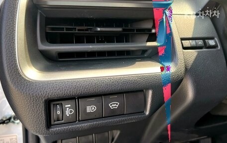 Toyota Prius IV XW50, 2024 год, 3 385 000 рублей, 16 фотография