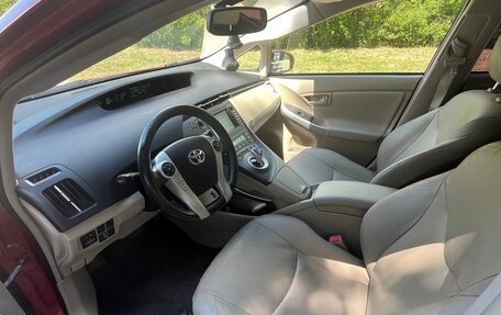 Toyota Prius, 2011 год, 1 170 000 рублей, 6 фотография