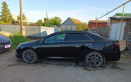 Toyota Camry, 2017 год, 2 550 000 рублей, 2 фотография