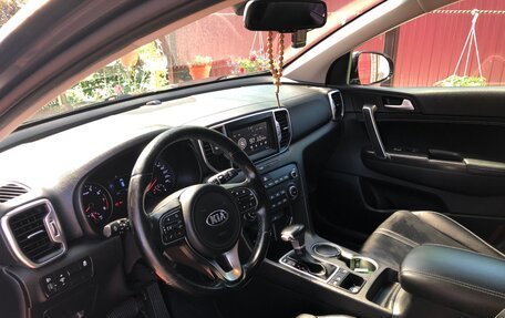 KIA Sportage IV рестайлинг, 2018 год, 1 900 000 рублей, 9 фотография