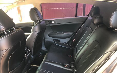 KIA Sportage IV рестайлинг, 2018 год, 1 900 000 рублей, 12 фотография